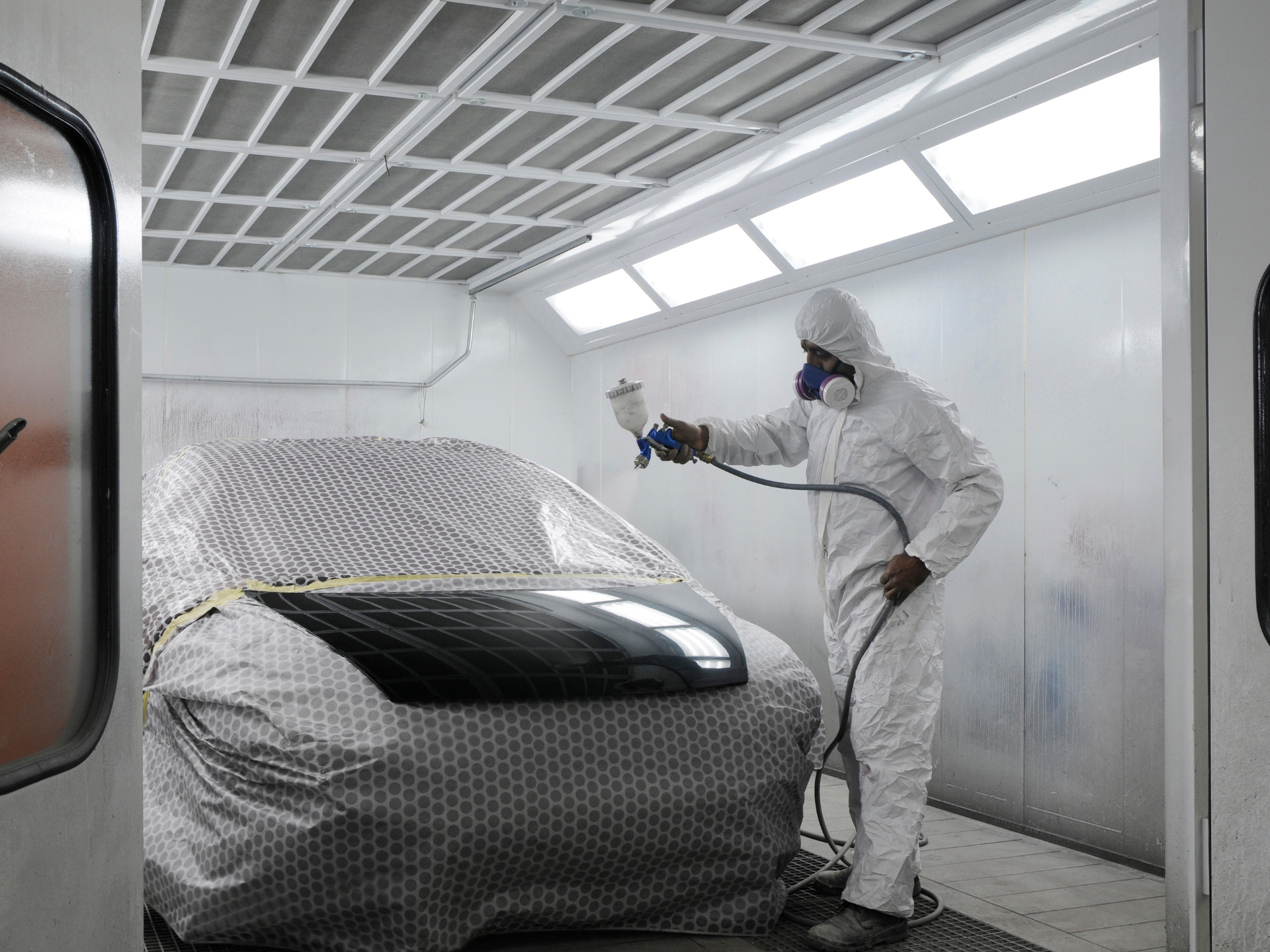 Spray booth